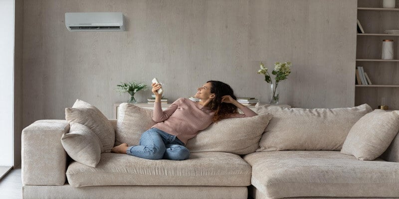What Does Hold Mean on a Thermostat? Understanding the Feature